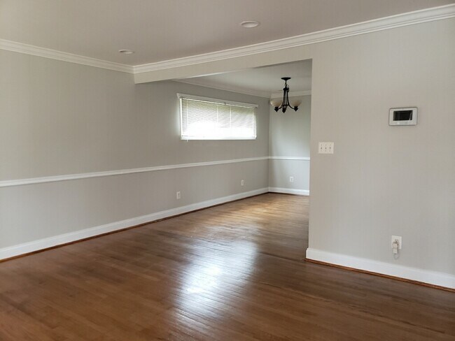 Foto del edificio - 3726 Brentford Rd