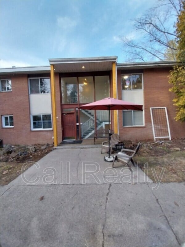 Foto del edificio - 904 W Lincoln Pl