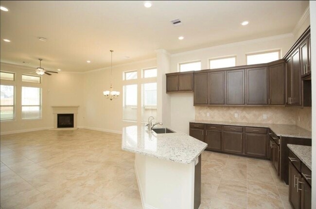 Foto del edificio - 7438 Bethpage Ln