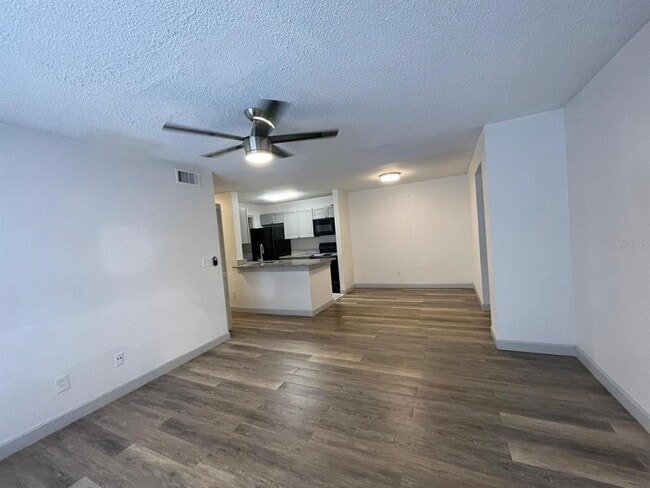 Foto del edificio - 6082 Westgate Dr