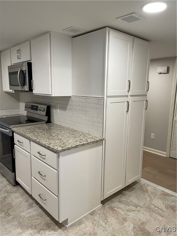 Building Photo - 497 Summerhaven Dr N