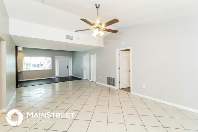 Building Photo - 4036 Waikiki Dr