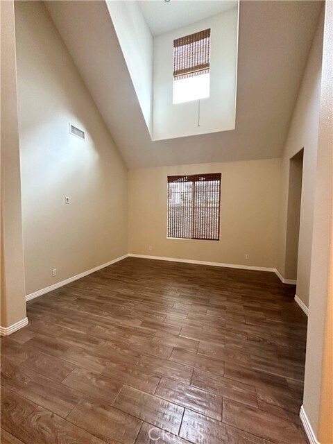 Foto del edificio - 1488 Voyager Dr