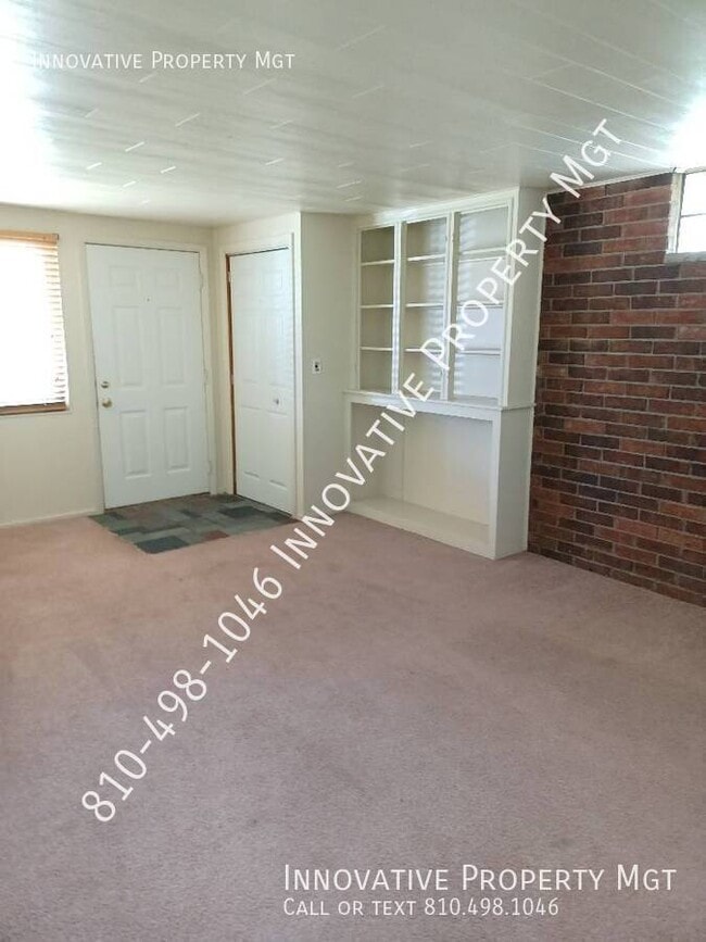 Building Photo - 5181 1/2 N. Elms-#1