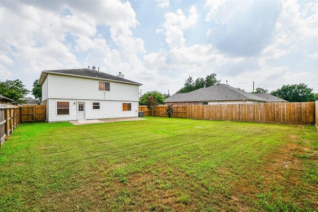 Building Photo - 20114 Cresent Creek Dr