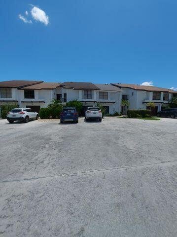 Building Photo - 1494 White Pine Dr