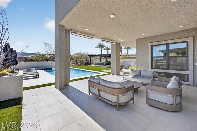 Foto del edificio - 12637 Penfield Ave