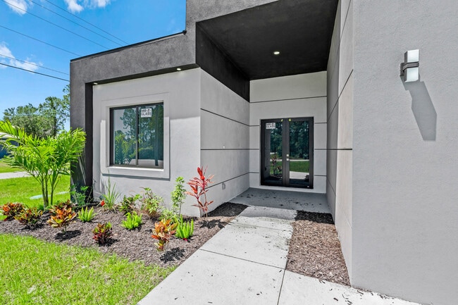 Foto del edificio - 710 Eisenhower Blvd