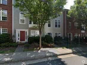 Building Photo - 906 Bing Ln