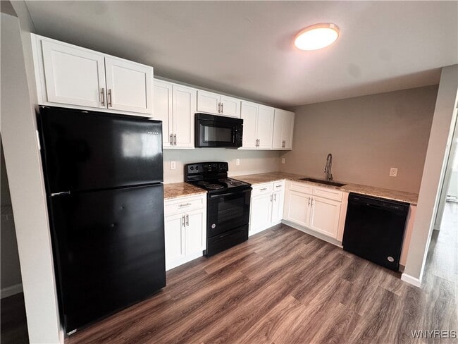 Building Photo - 9049 Zito Dr