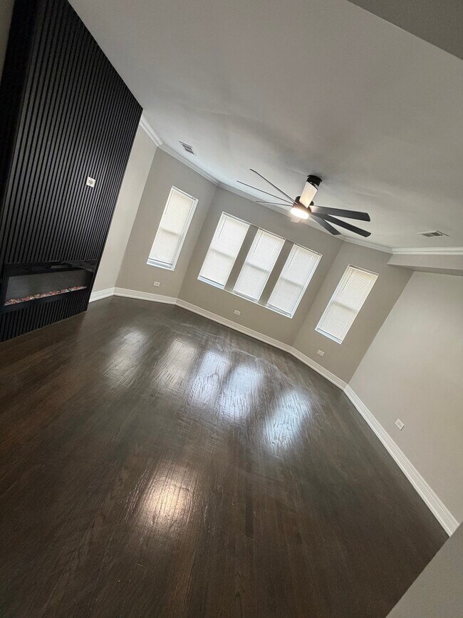 Foto del edificio - 7639 S Throop St