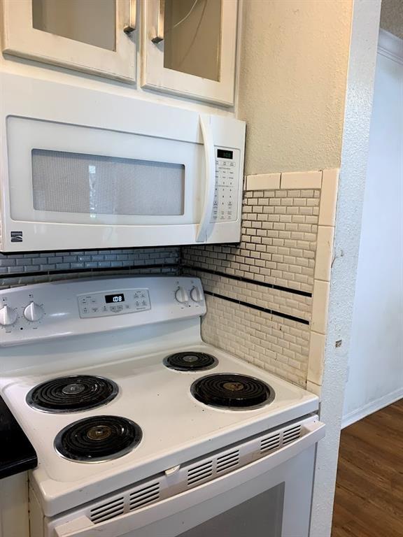 Foto del edificio - 121 E 12th St