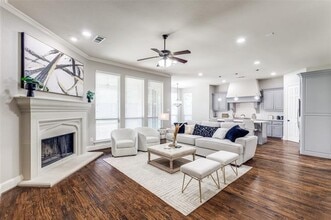 Building Photo - 14669 Foxbriar Ln