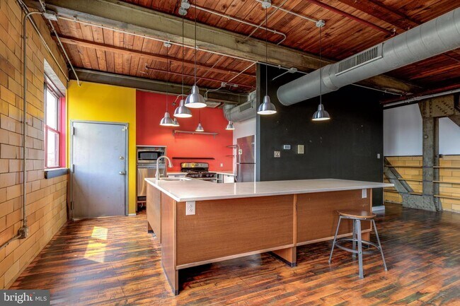 Building Photo - 111 W Norris St