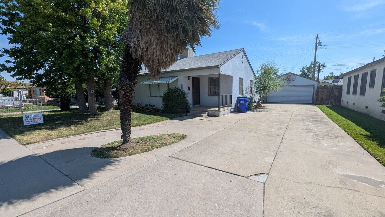 Primary Photo - Beautiful Updated 3 Bedroom 1 Bath Home