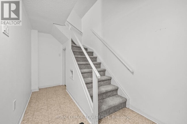 Building Photo - 6264 Perth St