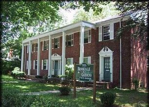 Building Photo - 935 Broad St