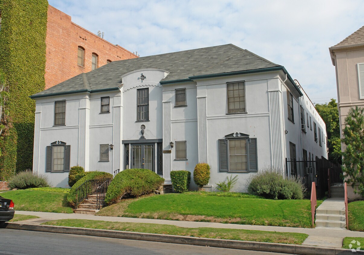 Primary Photo - 642 S Burnside Ave