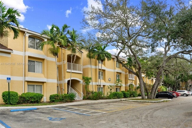 Foto del edificio - 2445 NW 33rd St