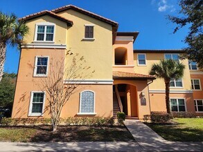 Building Photo - 5483 Vineland Rd