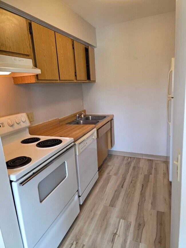 Foto del edificio - 6063 Briarcliff Path