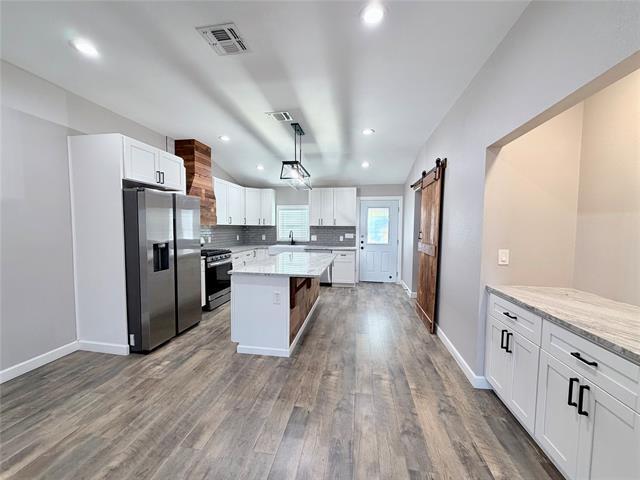 Foto del edificio - 710 N Rusk St