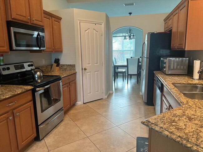 Foto del edificio - 585 SW Undallo Rd