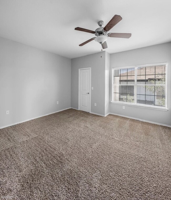 Building Photo - 1 br, 1 bath Condo - 651 N Highway 183 Spa...
