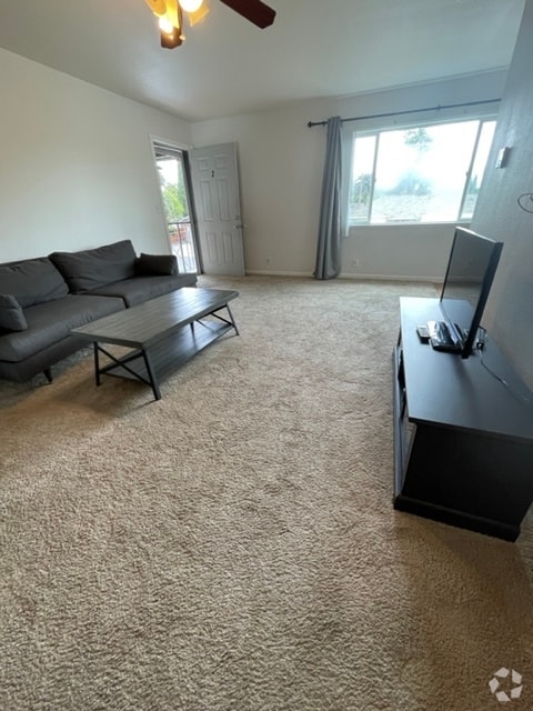 312 Camille Ct