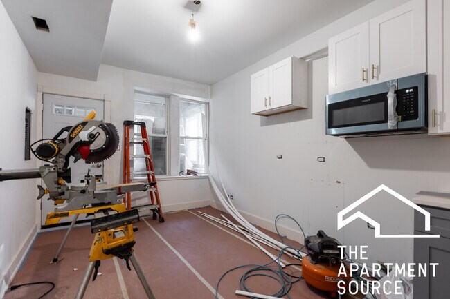 Building Photo - 2819 S Hillock Ave
