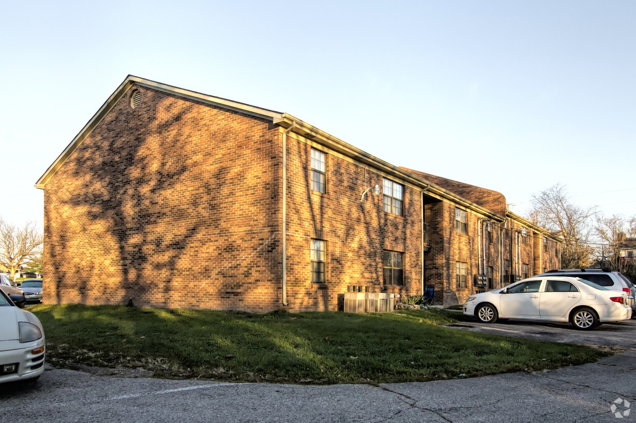 Building Photo - Autumn Park