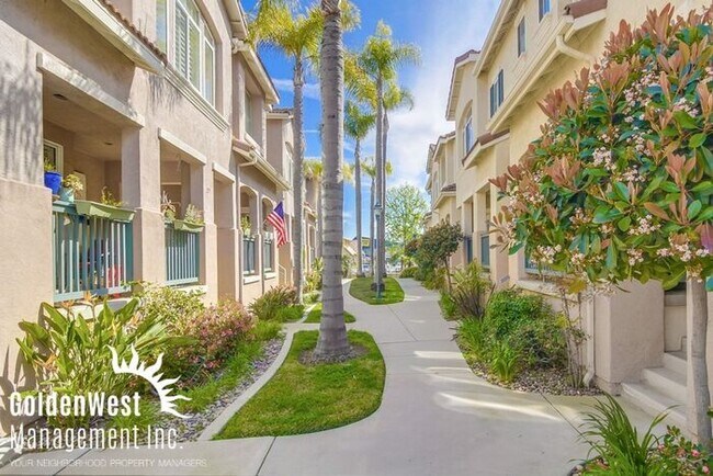 Foto del edificio - Immaculate 3Bdm 2.5Ba Townhouse with 2-Car...