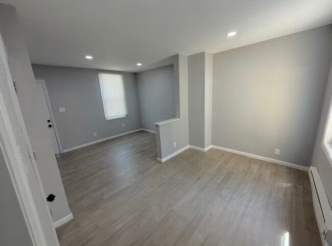 Building Photo - 12 Cedar Aly