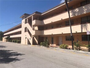 Building Photo - 4500 N Federal Hwy