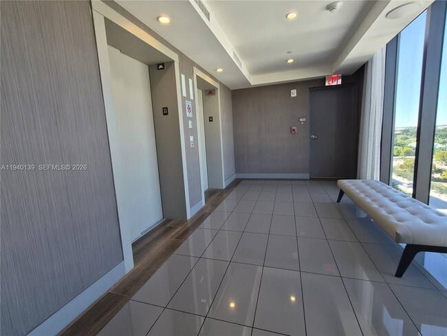 Foto del edificio - 5350 NW 84th Ave