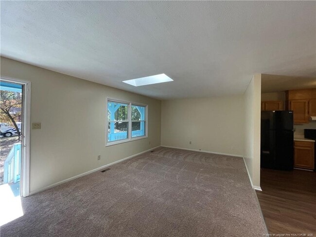 Building Photo - 711 Niven Ave