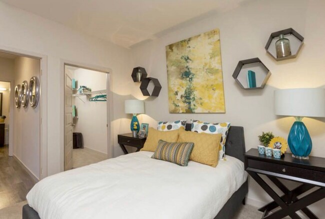 Foto del edificio - 464 Golden Ridge Rd