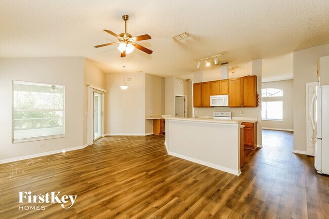 Building Photo - 2411 Dumas Dr