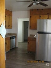 Building Photo - 335 Hart Dr