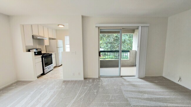 Building Photo - 10760 Aderman Ave