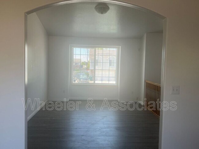 Foto del edificio - 5456 S 4125 W