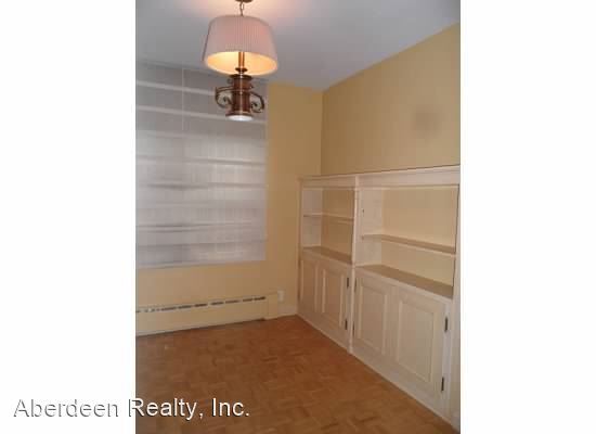 Building Photo - 4 br, 3 bath House - 208 W 9th Street