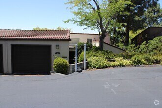 Building Photo - 182 Kathy Ellen Dr