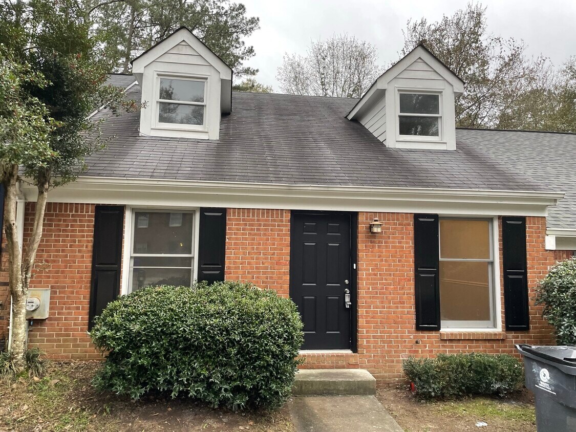 125 Williamsburg Way, Fayetteville, GA 30214 Townhome Rentals in