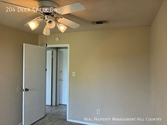 Foto del edificio - 204 Deer Creek