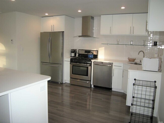 Foto del edificio - 232 Grand Central Ave