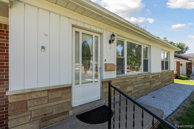 Foto del edificio - 19044 Norwich Rd