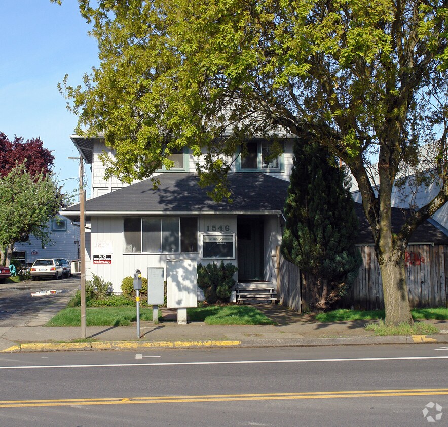 Foto del edificio - 1546 Willamette St