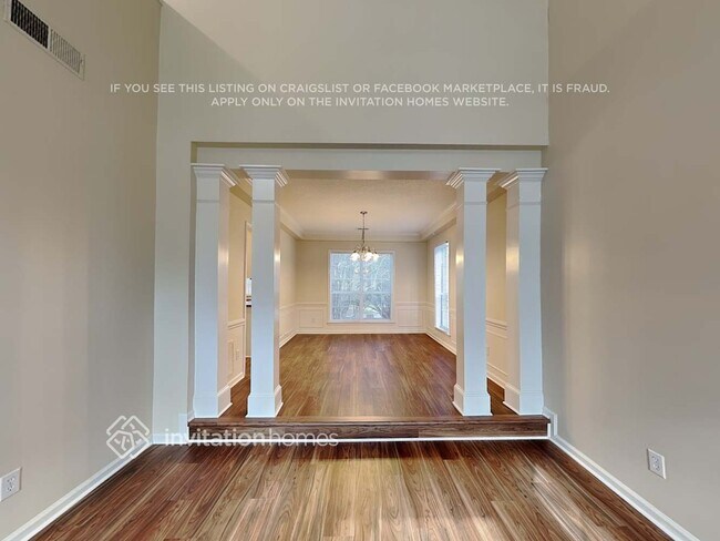 Building Photo - 6439 Skyline Dr