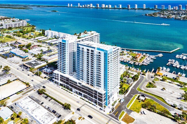 Foto del edificio - 220 Lake Shore Dr